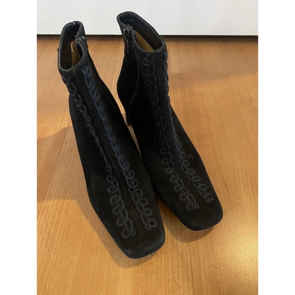 Salvatore Ferragamo Boutique Black Suede Boots Embroidered Ankle Size 6.5B - Picture 4 of 14